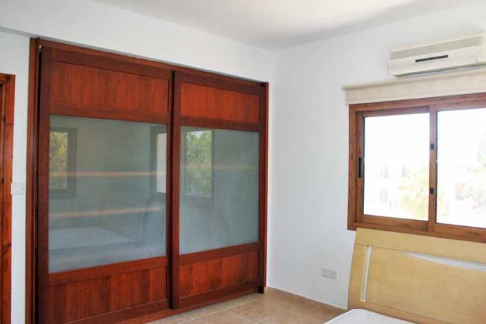 Image No.12-Maison / Villa de 5 chambres à vendre à Oroklini