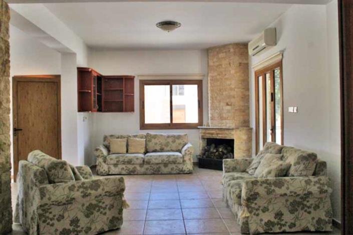 Image No.3-Maison / Villa de 5 chambres à vendre à Oroklini