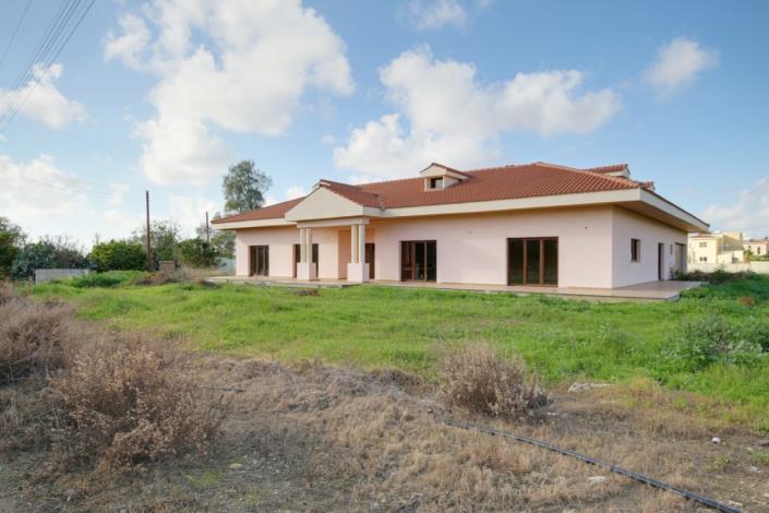 Image No.2-4 Bed Bungalow for sale