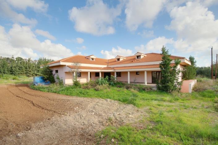 Image No.13-4 Bed Bungalow for sale