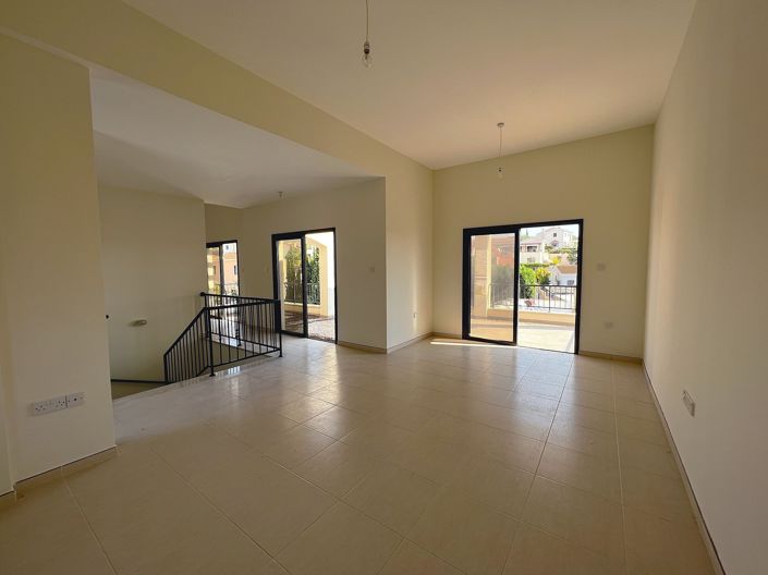 Image No.8-3 Bed Villa for sale