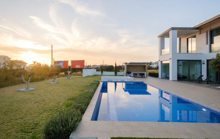 Image No.3-4 Bed Villa for sale