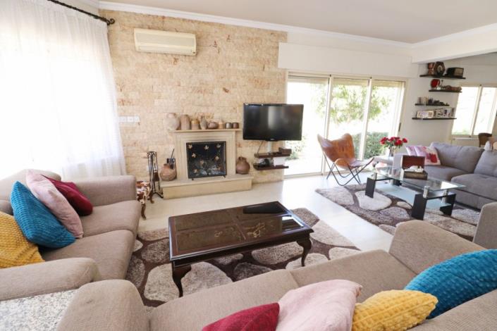 Image No.6-4 Bed Bungalow for sale