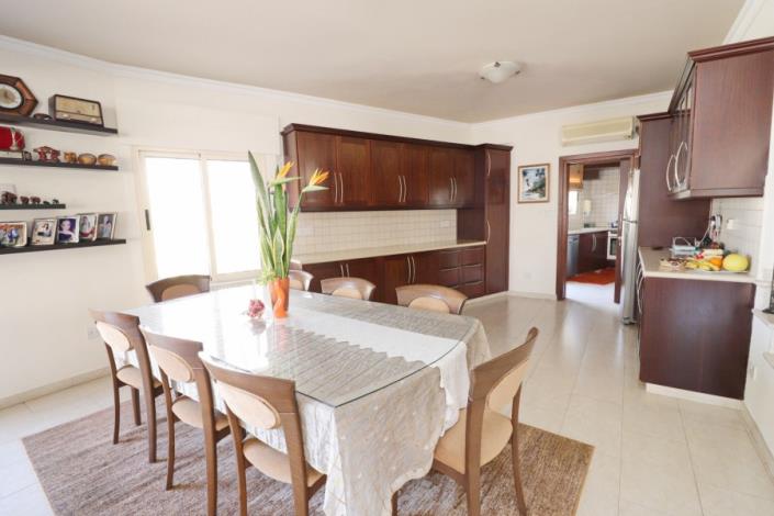 Image No.11-4 Bed Bungalow for sale