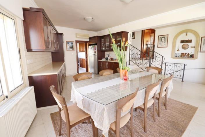 Image No.12-4 Bed Bungalow for sale