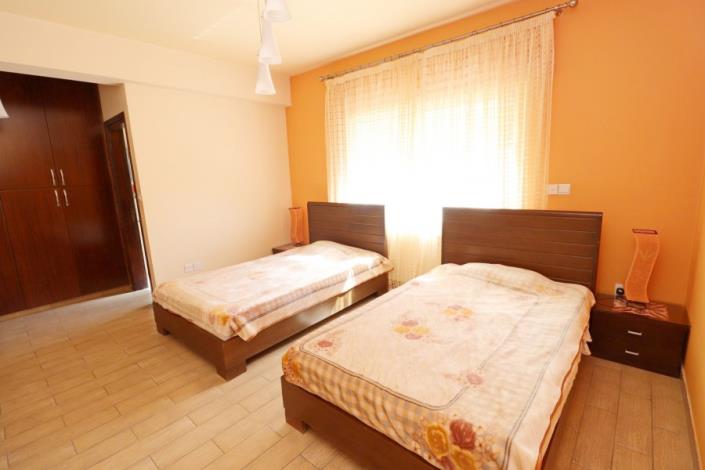 Image No.20-4 Bed Bungalow for sale