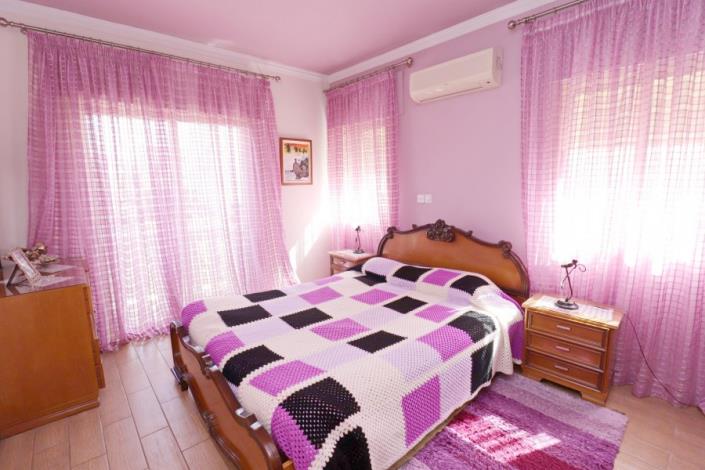 Image No.23-4 Bed Bungalow for sale