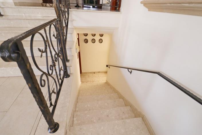 Image No.25-4 Bed Bungalow for sale