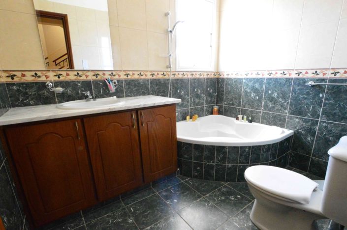 Image No.29-3 Bed Villa for sale