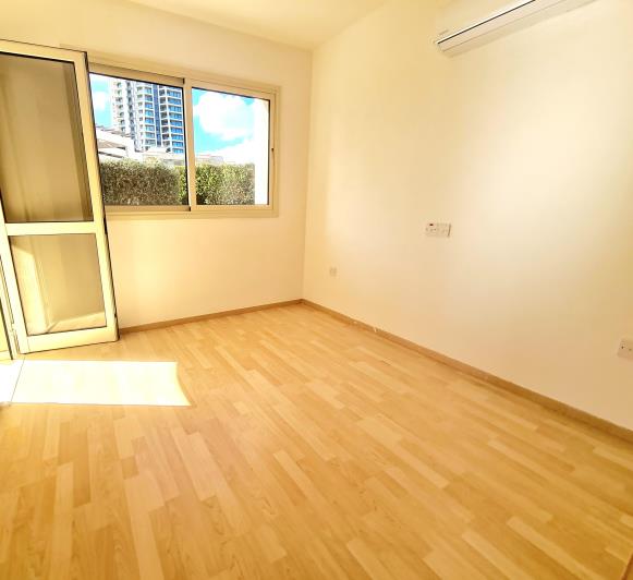 Image No.7-Appartement de 2 chambres à vendre à Mouttagiaka