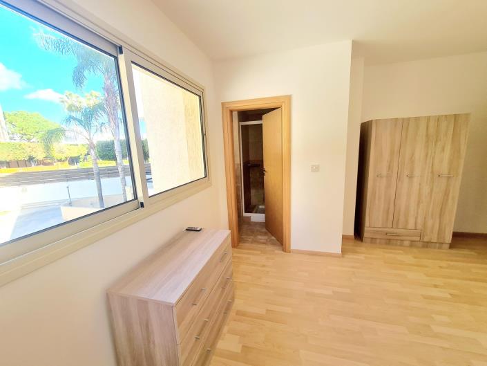 Image No.12-Appartement de 2 chambres à vendre à Mouttagiaka