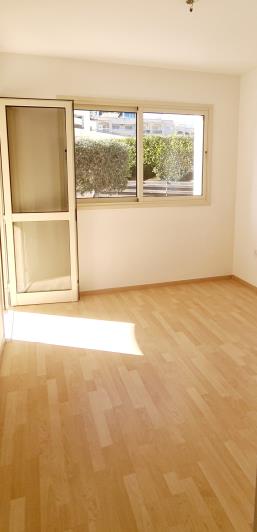 Image No.4-Appartement de 2 chambres à vendre à Mouttagiaka