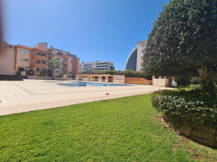 Image No.2-Appartement de 2 chambres à vendre à Mouttagiaka