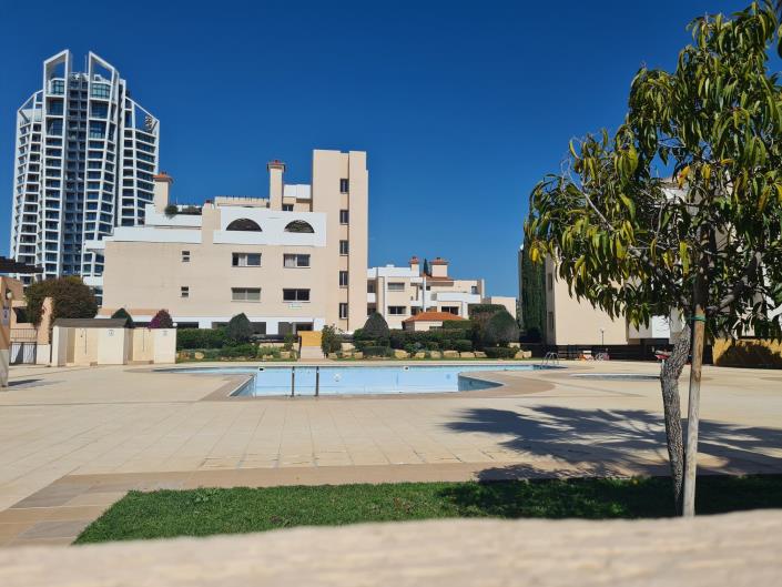 Image No.20-Appartement de 2 chambres à vendre à Mouttagiaka