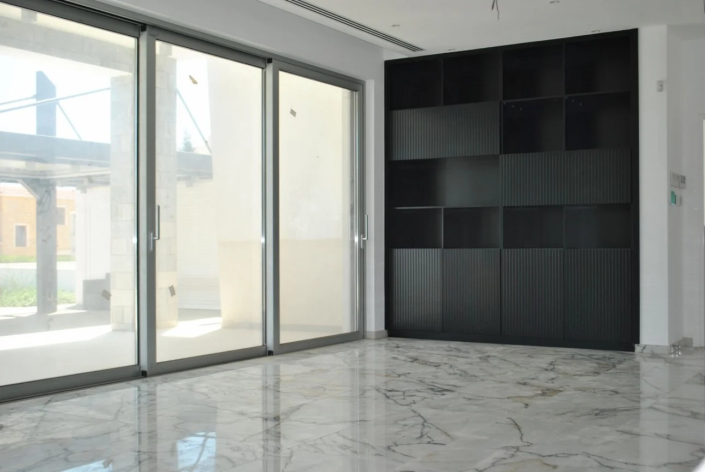 Image No.9-5 Bed House/Villa for sale