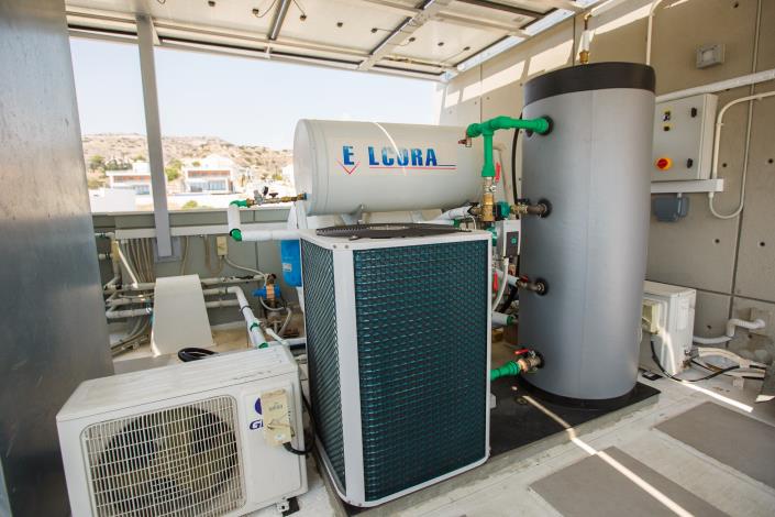 Image No.16-Villa de 4 chambres à vendre à Agios Tychonas