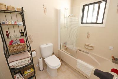 50293-bungalow-for-sale-in-kamares_full