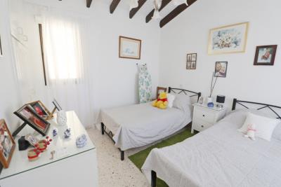 50295-bungalow-for-sale-in-kamares_full