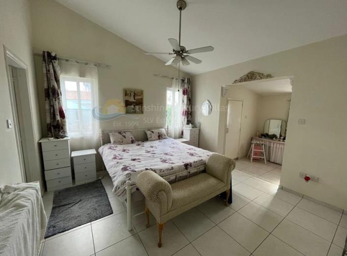 Image No.10-4 Bed Bungalow for sale