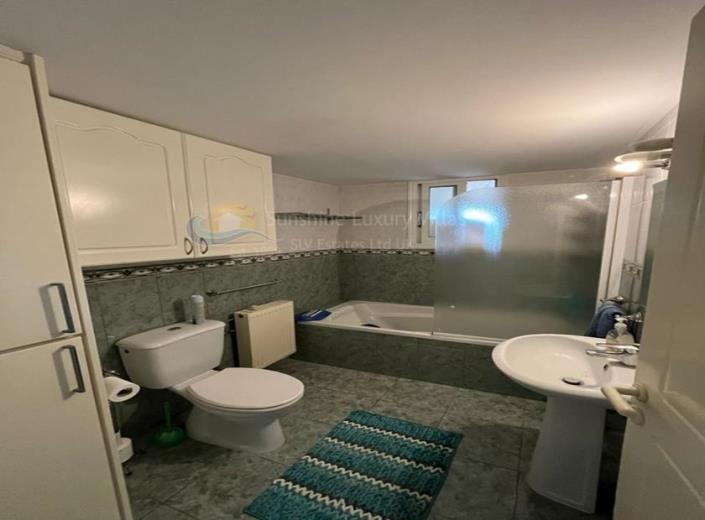 Image No.25-4 Bed Bungalow for sale