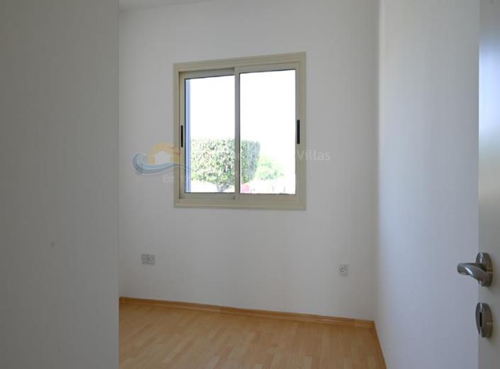 Image No.9-2 Bed Townhouse for sale