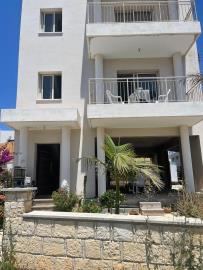 Villa de 3 chambres à vendre à Chlorakas