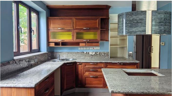 Image No.8-5 Bed House/Villa for sale