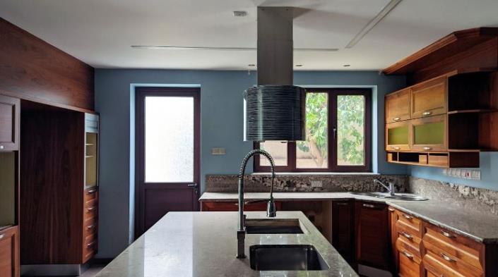 Image No.9-5 Bed House/Villa for sale