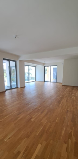 Image No.11-3 Bed Apartment for sale