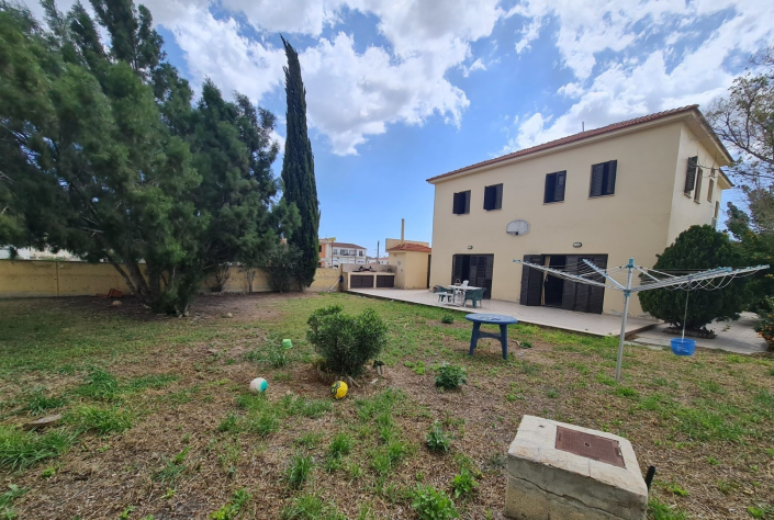 Image No.2-Maison / Villa de 4 chambres à vendre à Aradippou