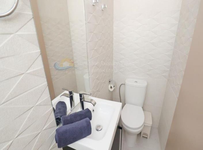 Image No.18-3 Bed Villa for sale