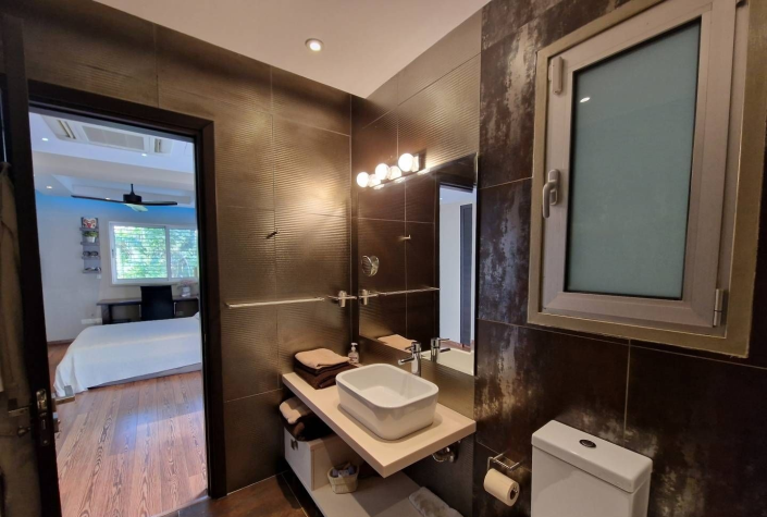 Image No.15-3 Bed Apartment for sale