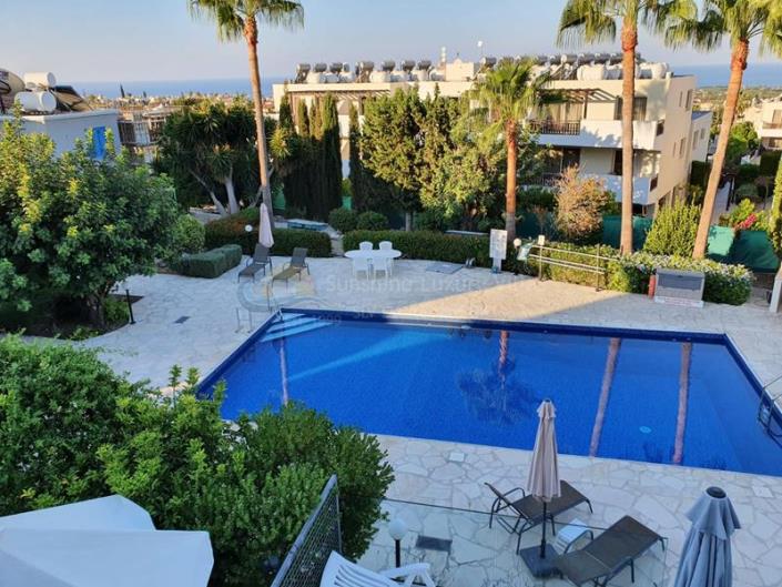 Image No.1-Maison de ville de 2 chambres à vendre à Peyia