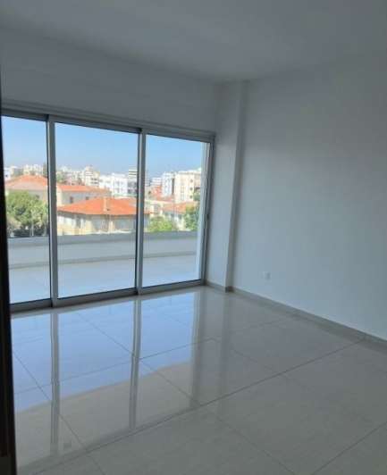 Image No.9-3 Bed Apartment for sale