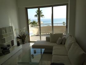 Photo 0