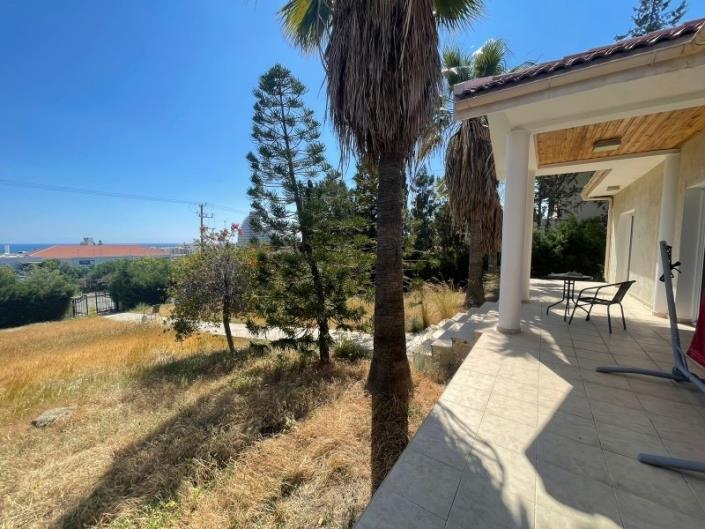 Image No.3-Bungalow de 3 chambres à vendre à Mouttagiaka