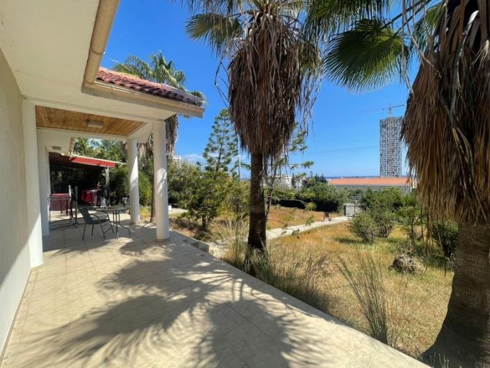 Image No.4-Bungalow de 3 chambres à vendre à Mouttagiaka