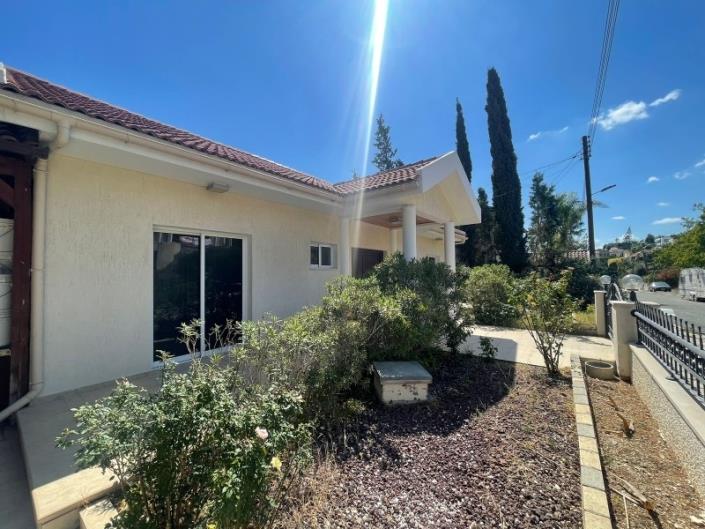 Image No.2-Bungalow de 3 chambres à vendre à Mouttagiaka