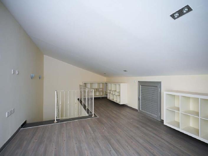 Image No.16-Villa de 8 chambres à vendre à Lefkosia