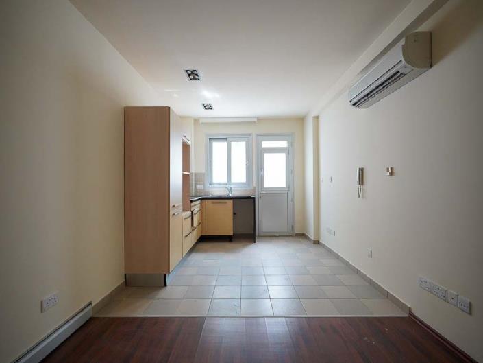 Image No.17-Villa de 8 chambres à vendre à Lefkosia