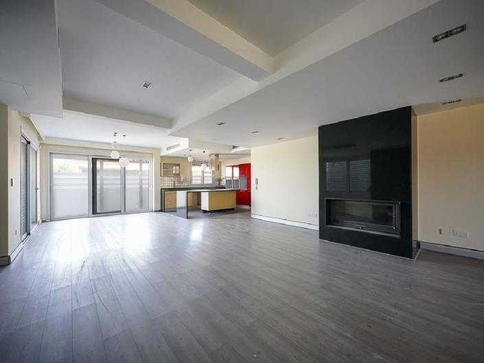 Image No.19-Villa de 8 chambres à vendre à Lefkosia