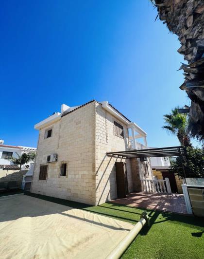 Image No.2-Maison / Villa de 3 chambres à vendre à Ayia Napa