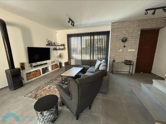 Image No.3-Maison / Villa de 3 chambres à vendre à Leivadia