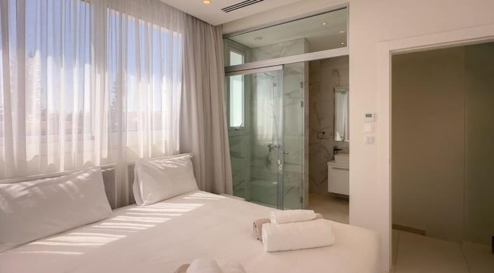 Image No.30-4 Bed Villa / Detached for sale