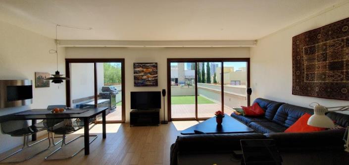 Image No.2-Maison de ville de 3 chambres à vendre à Mouttayiaka