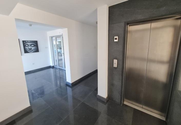 Image No.4-Appartement de 2 chambres à vendre à Agios Athanasios