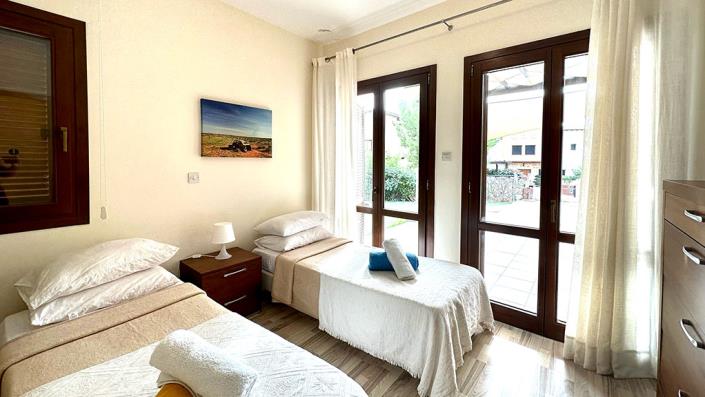 Image No.12-2 Bed Apartment for sale