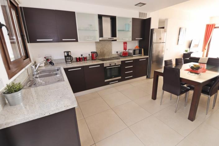 Image No.10-Appartement de 2 chambres à vendre à Peyia