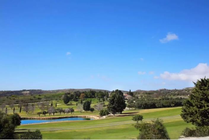 Image No.4-Villa de 4 chambres à vendre à Tsada