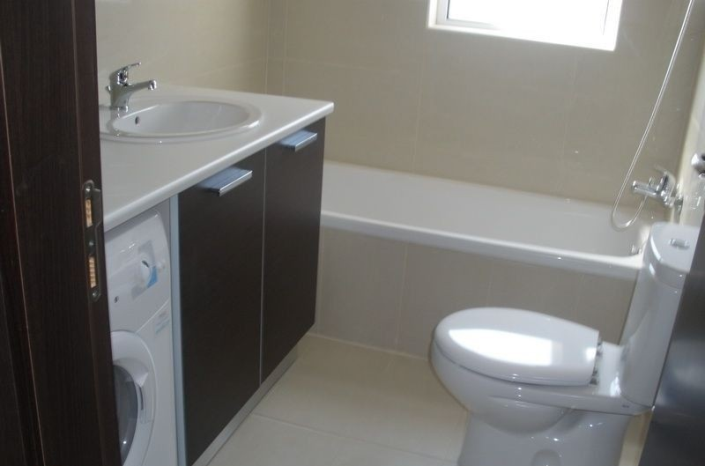 Image No.8-18 Bed Commercial for sale